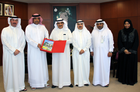 His Excellency the President of the Survey and Land Registration Bureau Receives Board Members of the Bahrain Property Development Association