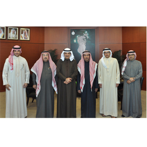 His Excellency the President of the Survey and Land Registration Bureau Receives Members of the Bahrain Studies Center at the University of Bahrain