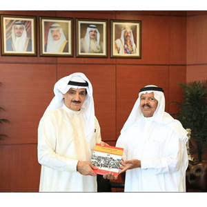 معالي  رئيس جهاز المساحة والتسجيل العقاري  يستقبل الرياضي والإعلامي راشد أحمد شريدة