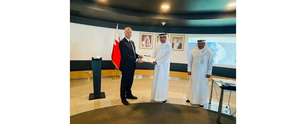 With the participation of experts from the UK Hydrographic Office The Survey and Land Registration Bureau organizes a workshop on modern international maritime standards